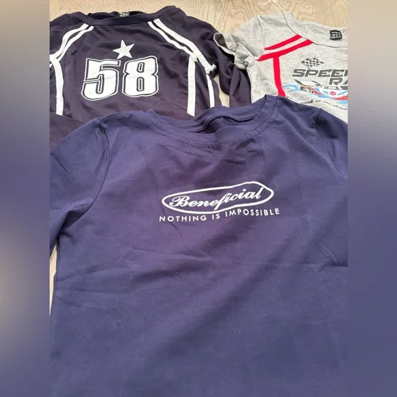 Extrasmall/Small Bundle of 3 Shirts - Picture 6 of 10